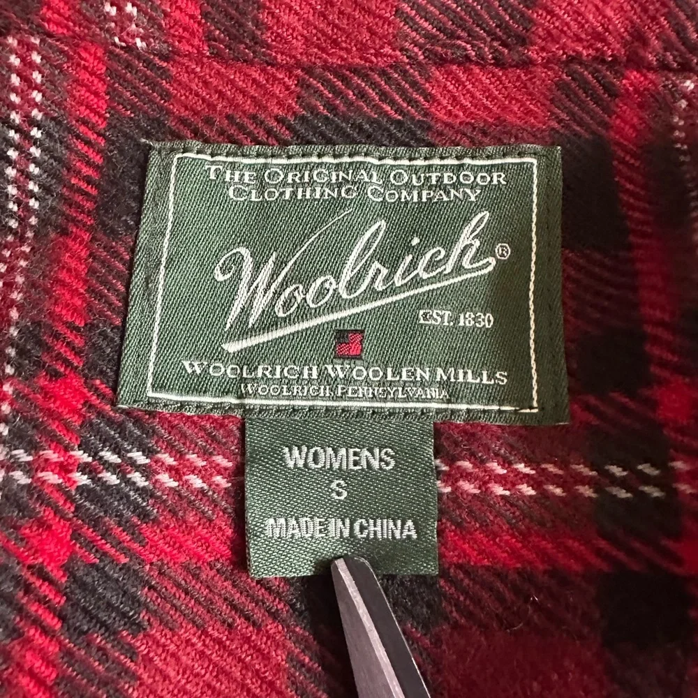 Woolrich Women’s Long sleeve Deep Ruby Plaid Soft Button Up Shirt size Small - Picture 4 of 12